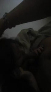 看来老公还是满足不了欲求不满的已婚人妻啊